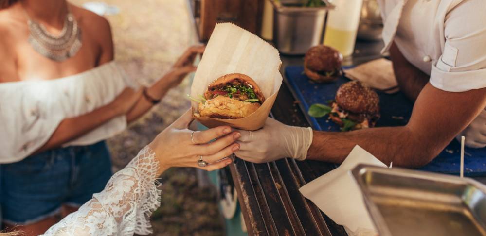 Food truck polynésien à Saint-Maximin-la-Sainte-Baume